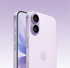 iPhone 17، لون ليلكي ناعم، الجزء الأمامي، الجانب الخلفي الخارجي بزاوية مائلة، نظام كاميرا Fusion مزدوجة في أعلى اليسار، وحدة التحكم بالكاميرا، الجزء الأمامي الخارجي بتصميم كله شاشة، زر الإجراءات، زر ضبط الصوت، الأزرار الجانبية