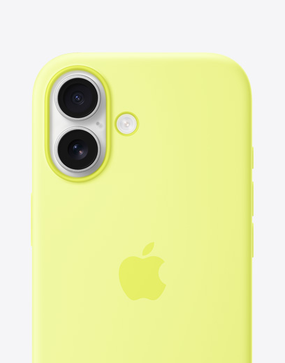 iPhone 17 vist bagfra med gult silikone-etui, Fusion-dobbeltkamerasystem i øverste venstre hjørne og Apple-logo i midten